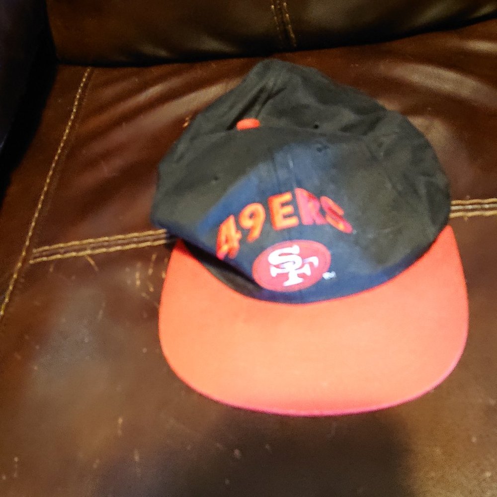 Vintage SF 49ers black and red cap